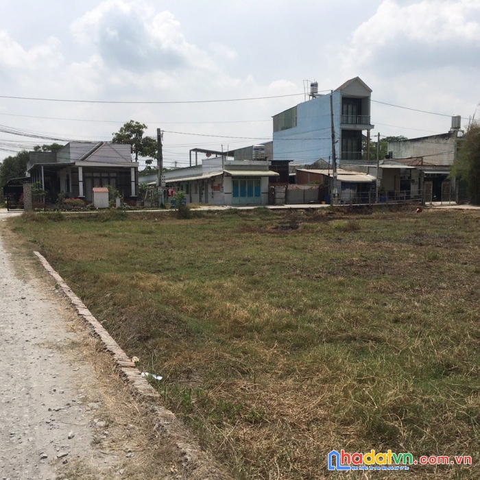 Chủ kẹt cần bán gấp đất góc đường kênh trung ương 