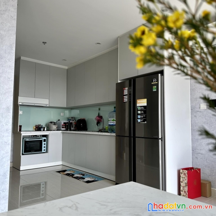 Chuyển công tác nên cần bán lại căn hộ 2pn+ tại vinhomes grand park