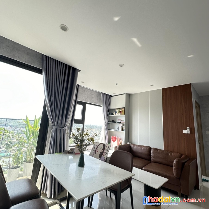 Chuyển công tác nên cần bán lại căn hộ 2pn+ tại vinhomes grand park