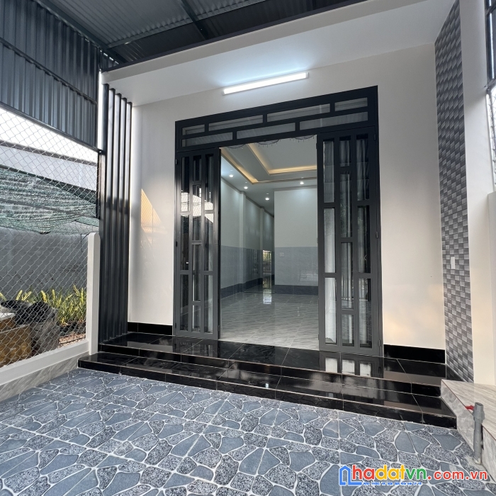 Bán nhà tây ninh đẹp mới xây, ô tô đỗ cửa, dọn vào ở ngay
