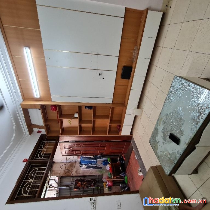 Ngõ 269 lạc long quân- 40m sổ đỏ vuông đẹp- thêm 28m sân để xe- 4.3 tỷ 