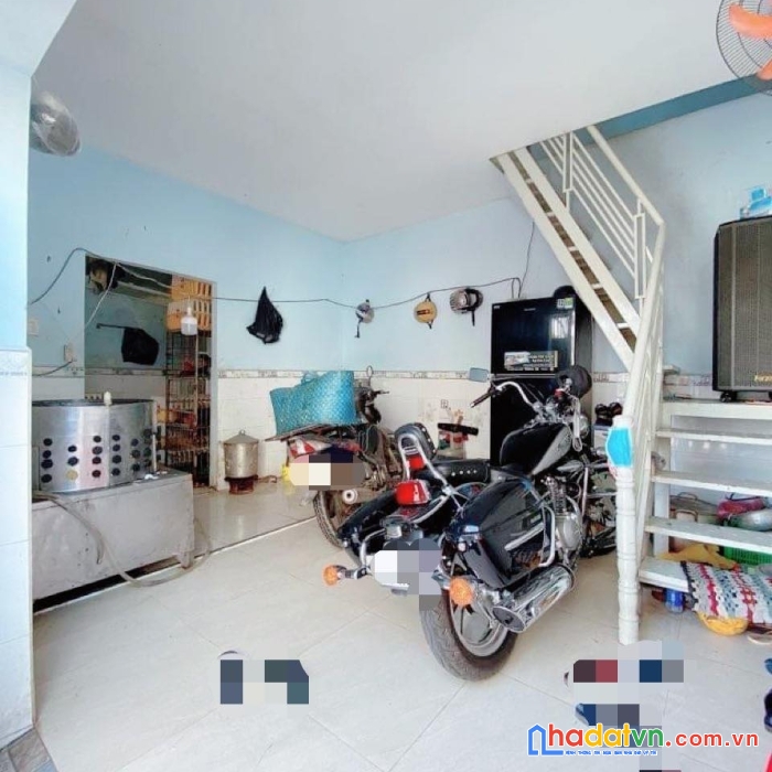 Bán nhà ngay chợ phạm văn bạch gò vấp 27m2-2tang - hẻm xe tải 
