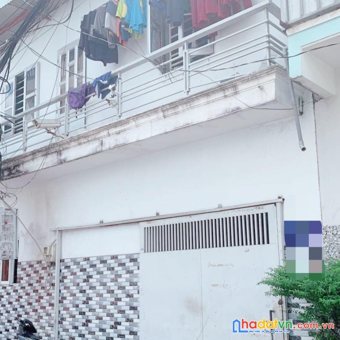 Bán nhà ngay chợ phạm văn bạch gò vấp 27m2-2tang - hẻm xe tải 
