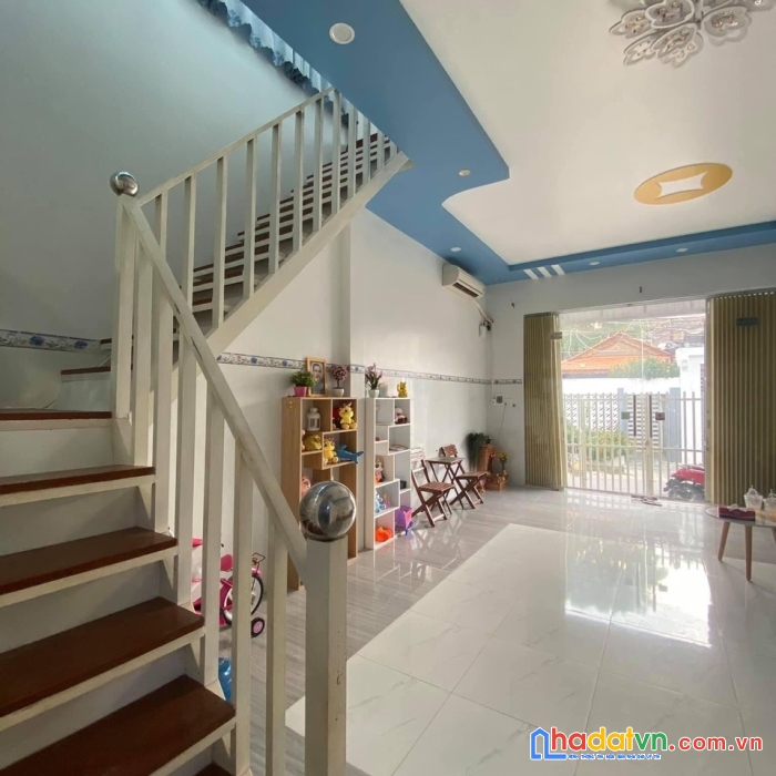 Bán gấp nhà mặt tiền khu dân cư đông đúc, không lộ giới, trung tâm thành phố tây ninh