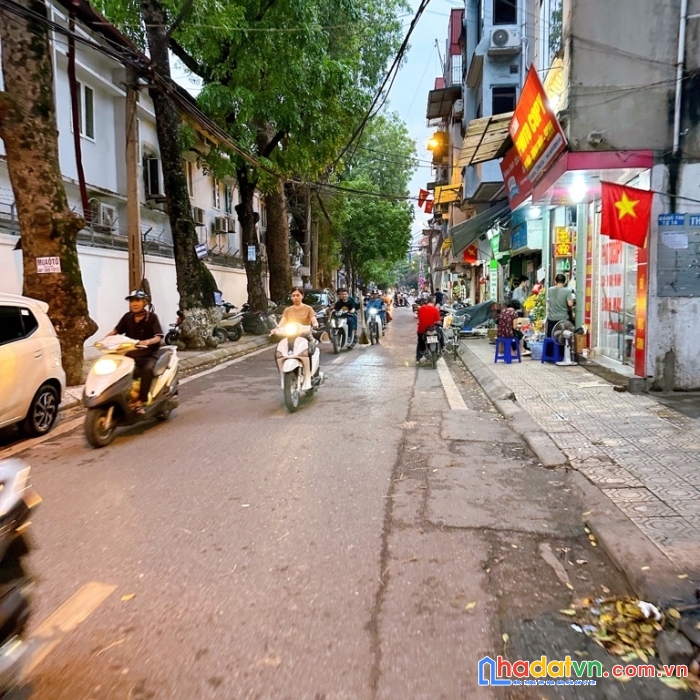 Hiếm – ba đình –23m 4 tầng sổ đỏ- mặt tiền 5m- 3.1 tỷ 
