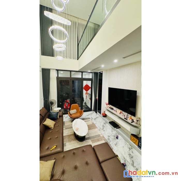 Tây hồ - phố tứ liên – 5 tầng thang máy- nội thất nhập khẩu- gần phố