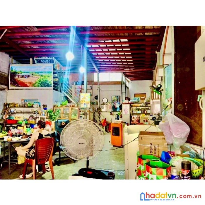 230m2 đường nguyễn thị sóc.ngang 10m ngay chợ đầu mối hóc môn giá chào 9 tỷ 3.