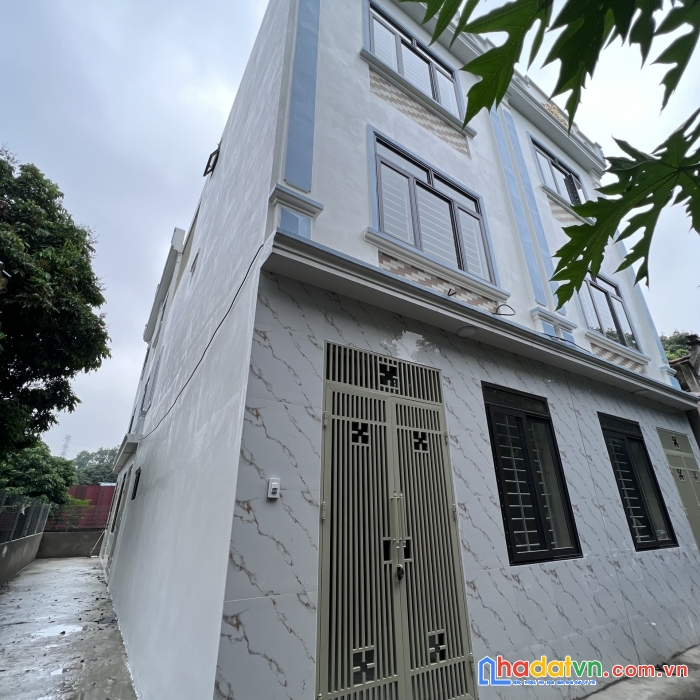 Chỉ 2,08tỷ có ngay hộ khẩu hà nội. nhà lô góc 3 tầng 40m2. cách kđt đô nghĩa 3km