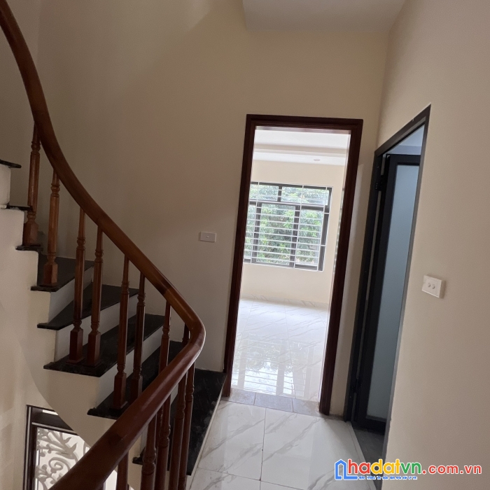 Chỉ 2,08tỷ có ngay hộ khẩu hà nội. nhà lô góc 3 tầng 40m2. cách kđt đô nghĩa 3km