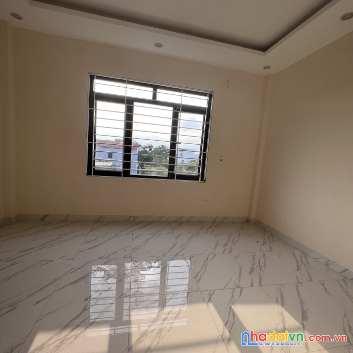 Chỉ 2,08tỷ có ngay hộ khẩu hà nội. nhà lô góc 3 tầng 40m2. cách kđt đô nghĩa 3km