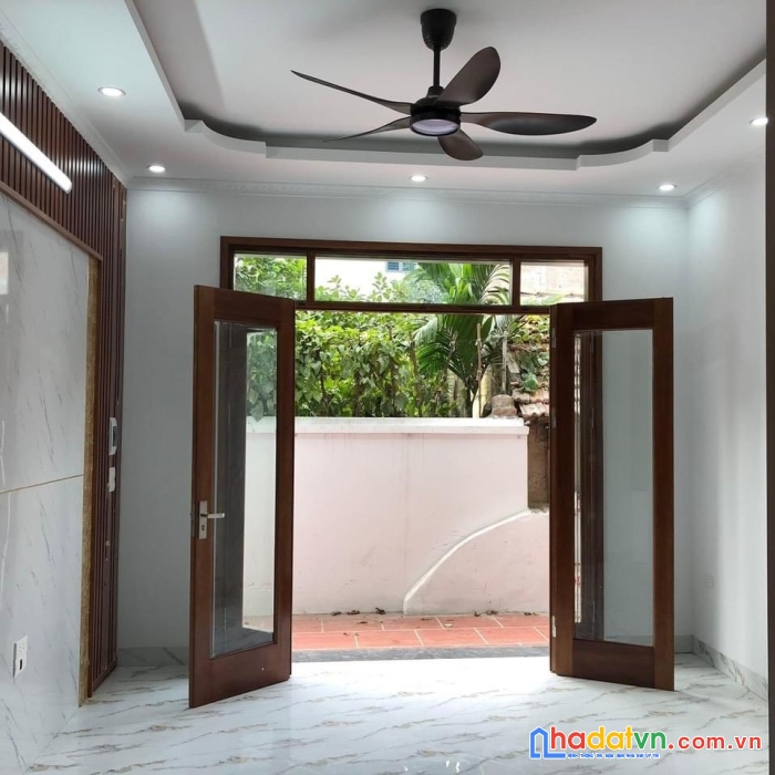 Nhà độc lập gần ngay ủy ban xã đại thành, 100m ra đường liên huyện 