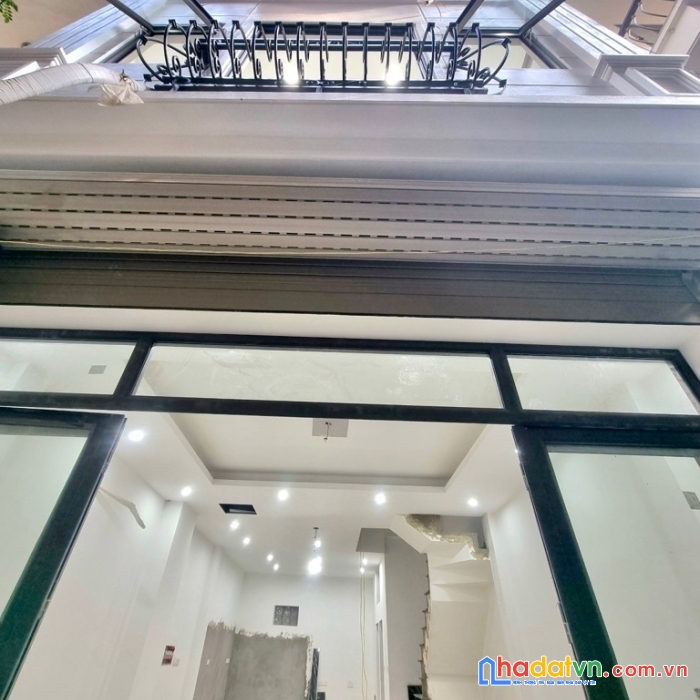 Tây hồ- phố xuân diệu- nhà 4 tầng mới đẹp lung linh- 2 mặt thoáng trước sau- 9.6 tỷ 