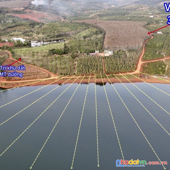 Bán 28,5 héc ta đất, đất có 3 mặt tiền, mặt tiền đường bao quanh rộng 1600m, có hồ riêng rộng 3hec