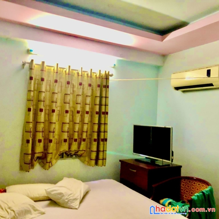 Bán khách sạn ngõ hẻm quận 12, 8 tầng