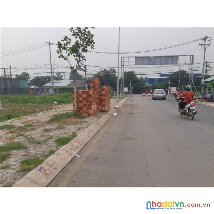Trời ơi tin được không! lô đất 110m2 ở đường an hạ, phạm văn hai, bình chánh