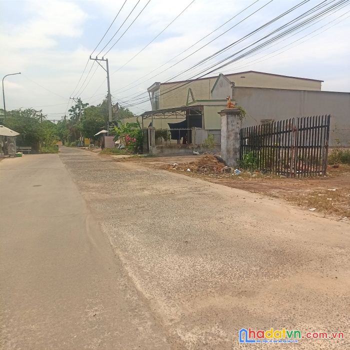 Ngộp bank cần bán gấp lô đất p minh hưng tx chơn thành giá rẻ