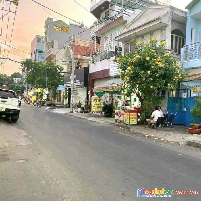 Đang hụt tiền cần bán đất đường mai bá hương,lê minh xuân, bình chánh, 160m2, 2 tỷ 950tr.