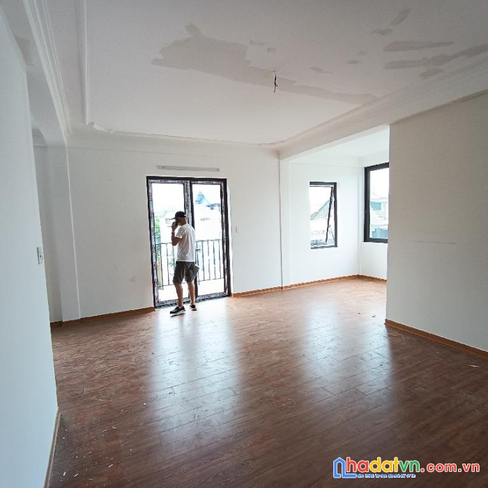 Thụy khuê mặt ngõ kinh doanh- 5 tầng mặt tiền 9m mới- 3 mặt thoáng sáng