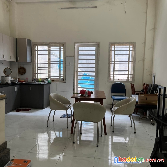 280m2, 8m x 35m giá mặt tiền đường mà chỉ hơn 80 triệu/m2