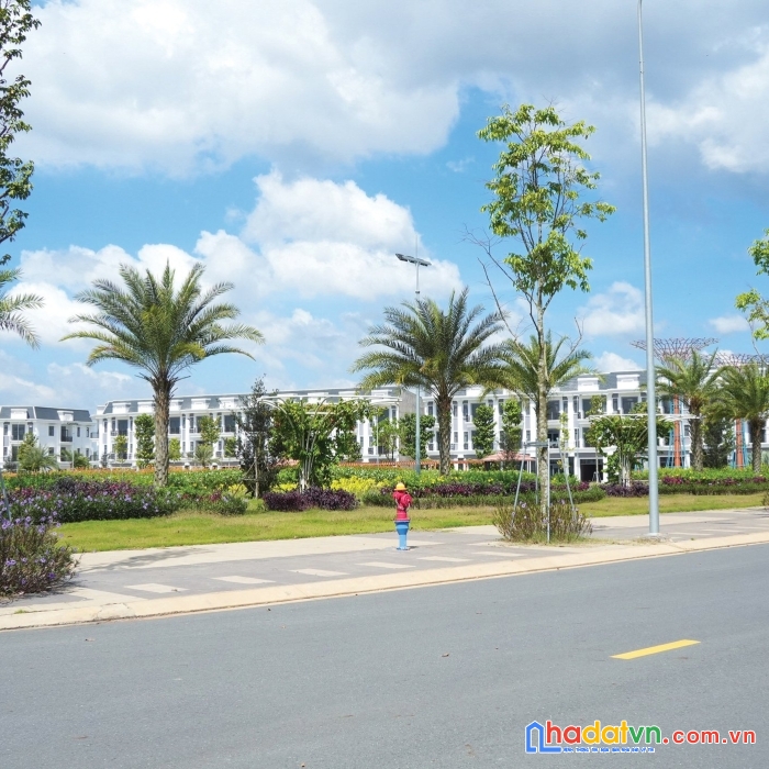 Bán đất sân bay long thành shr full thổ cư 1tỷ950 120m2 5x24 đường 22,5m 
