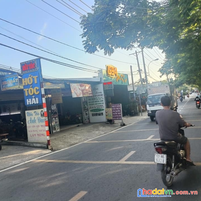 Quá ngộp bán gấp đất mt ở kênh a, lê minh xuân , bình chánh 140m2. 2,4 tỷ