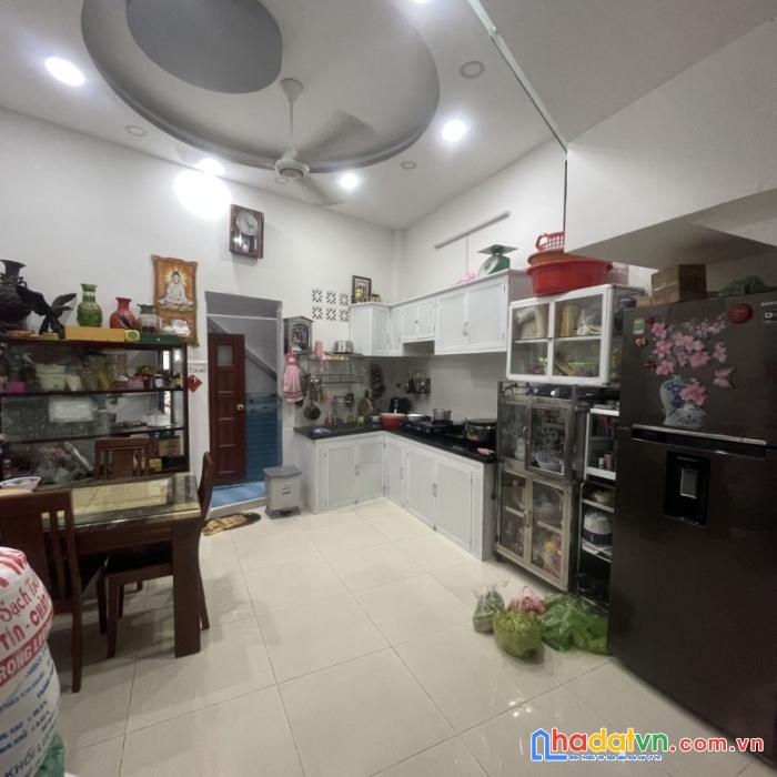 Chỉ 3.95 tỷ, nhà 50m2, 4 tầng, 4.2m x 12m sổ hoàn công đủ. 