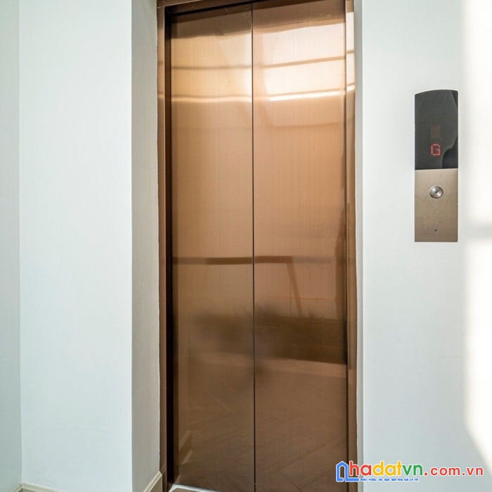 Bán nhà phường thảo điền ( trệt + 4 lầu+ thang máy)