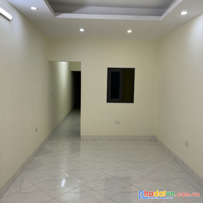 Bán nhà 3 tầng ở ngõ 179 vĩnh hưng, ô tô đỗ cửa