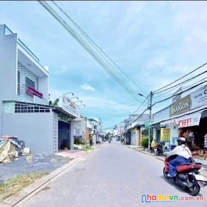 Cần khoản lớn đầu tư nên bán lô đất ở trần đại nghĩa, xã lê minh xuân 70m2 chỉ 1,98 tỷ 