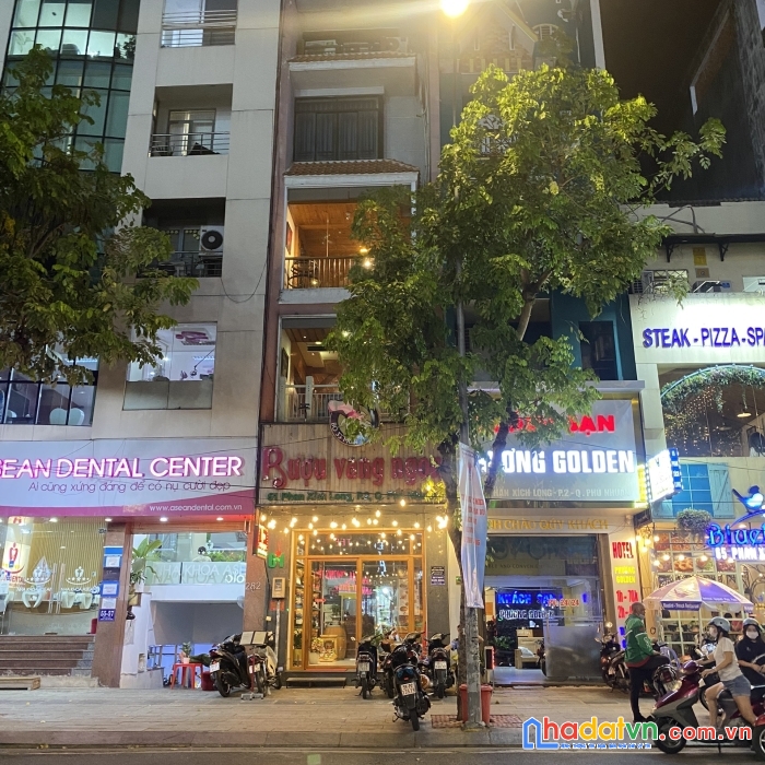 Bán căn nhà phố mặt tiền đường phan xích long. q.  phú nhuận.