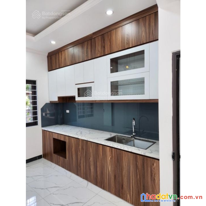 Siêu phẩm nhà tại đông la. ôtô tới cửa(4t*3pn*30m2) giá 2,35 tỷ.có sân riêng để xe.