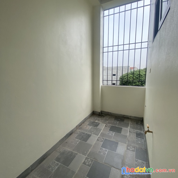 Rẻ số 1 đại thành. nhà 40m (3 tầng*3pn) ô tô qua cổng  giá chỉ 2.399 tỷ, về ở luôn.