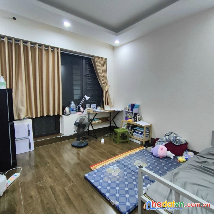 Nhà phố minh khai, hai bà trưng 40m, 6 tầng. giá: 8.8 tỷ