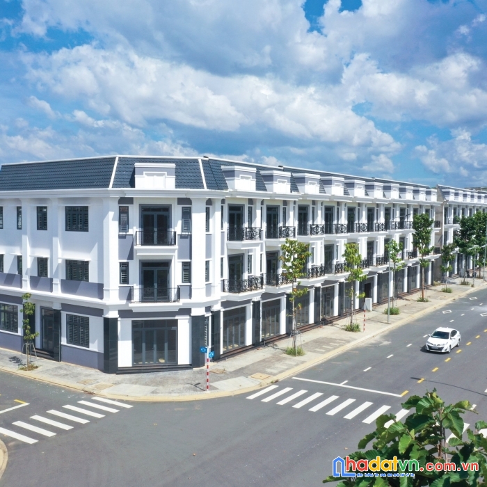 Bán nhà gần sân bay 1 xẹc dt 769 1 trệt 1 lầu 