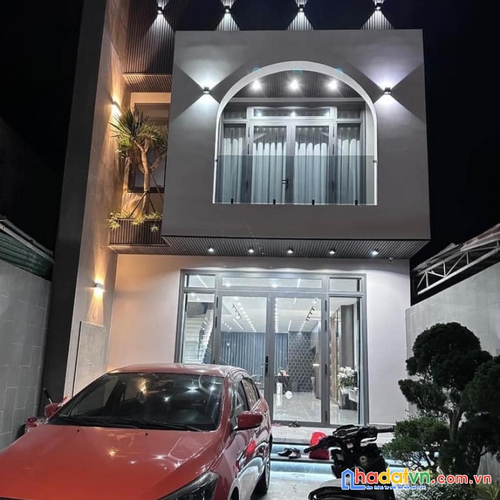 Siêu hot nhà ngang 6m chỉ 2tỷ550 , có gara ô tô, chợ đại thành, cách kđt đô nghĩa 2km