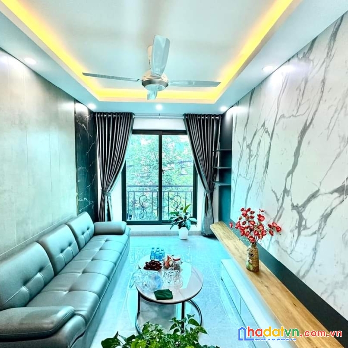 Bán nhà mặt chợ bia bà la khê hđ, dt 35m, 5tầng mặt tiền 3,2m giá 7.9tỷ tl