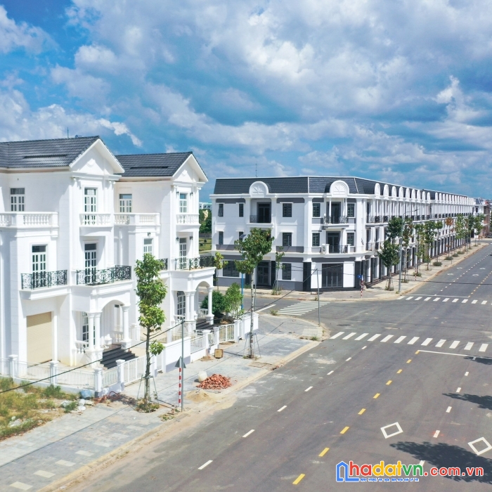 Bán lô đất nền biệt thự 4tỷ6 đối diện công viên, sân bay long thành