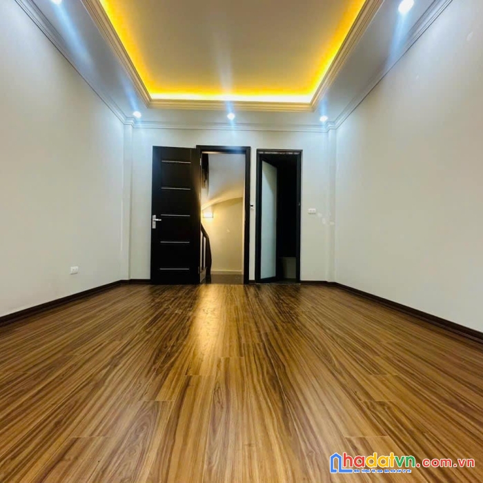 Bán nhà phố trương định, hoàng mai 30m, 5 tầng. giá: 5.25 tỷ