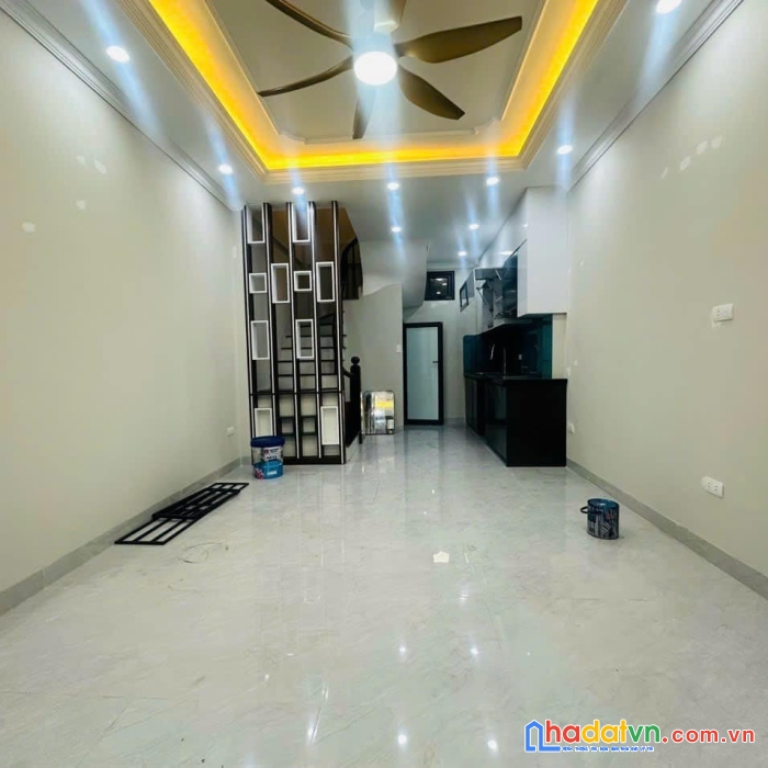 Bán nhà phố trương định, hoàng mai 30m, 5 tầng. giá: 5.25 tỷ