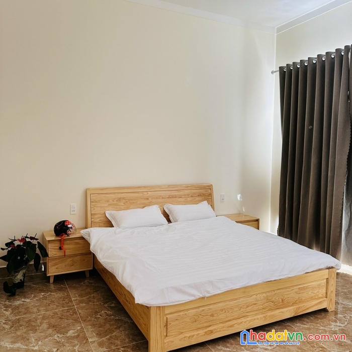 Bán 900m2 đất mê linh - lâm hà, sổ riêng xây dựng, thổ cư, có nhà 2pn