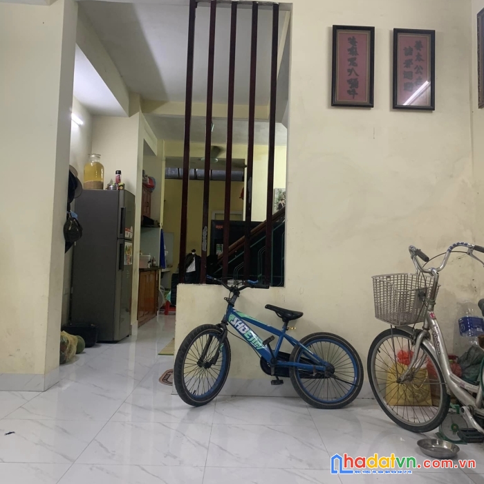 Bán nhà phố minh khai, hai bà trưng 35m, 3 tầng. giá: 7.15 tỷ