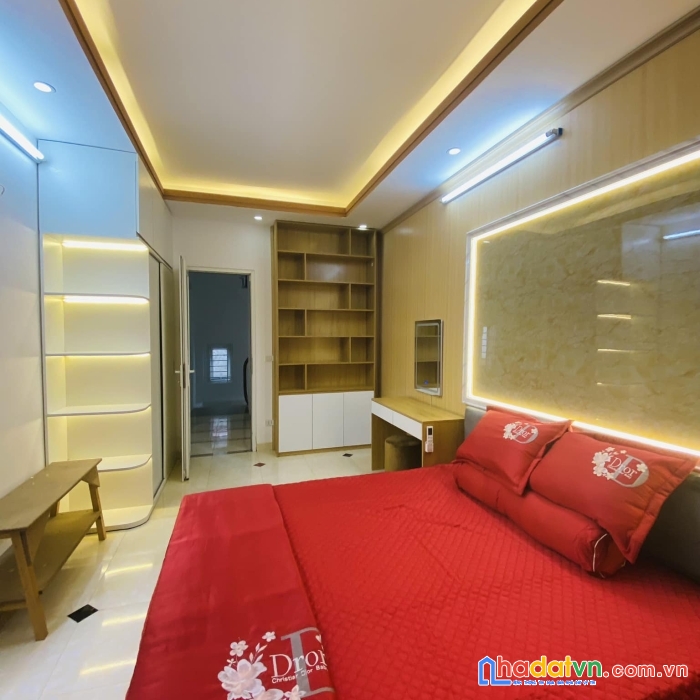 Bán nhà phố trương định, hoàng mai 39m, 5 tầng. giá: 4.75 tỷ