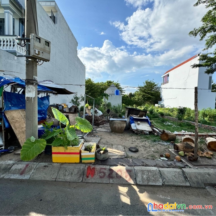 Bán ra nền đất ở võ văn vân , vĩnh lộc b, bình chánh, 90m2

