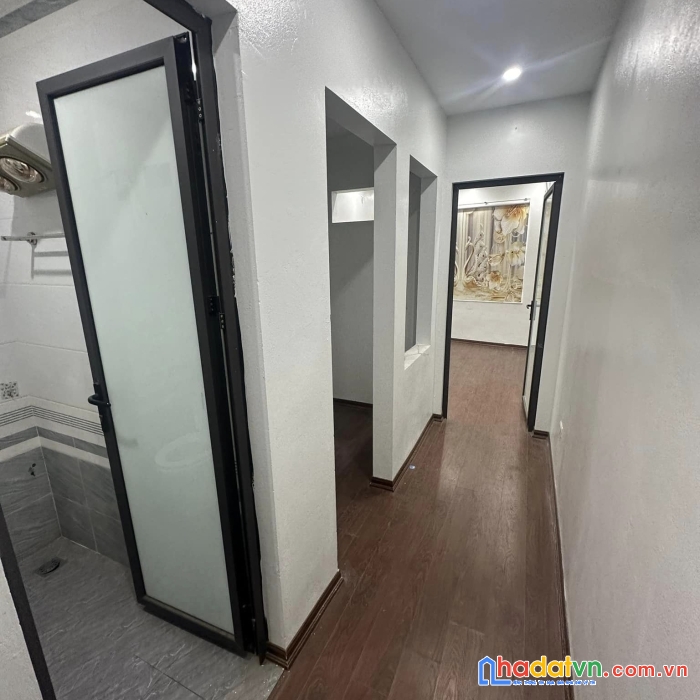 Cần bán gấp nhà 5 tầng,đg to 8m, dưới đê yên nghĩa, đường lớn đông la đại thành