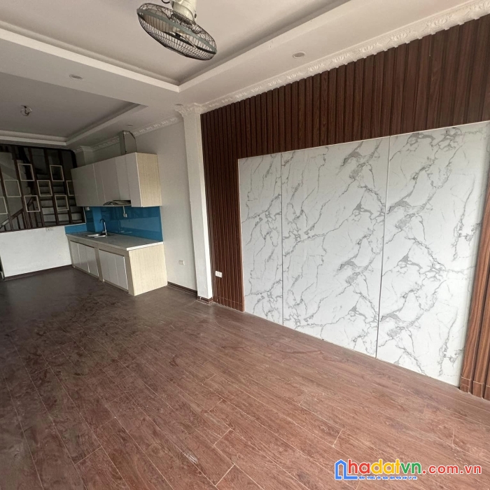 Cần bán gấp nhà 5 tầng,đg to 8m, dưới đê yên nghĩa, đường lớn đông la đại thành