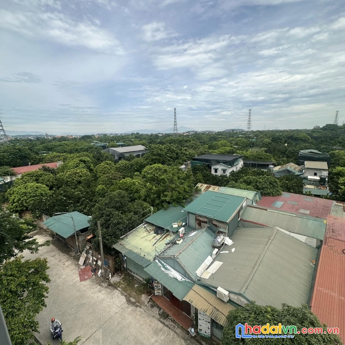 Cần bán gấp nhà 5 tầng,đg to 8m, dưới đê yên nghĩa, đường lớn đông la đại thành