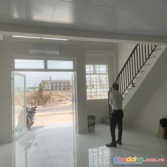 Bán nhà ở xã hội, thanh toán 275tr, còn lại trả góp