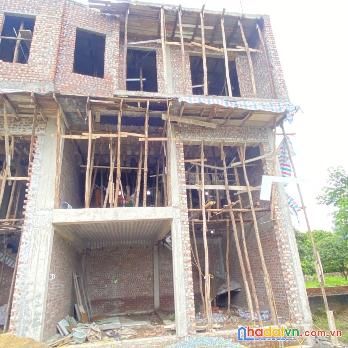 Cần tiền gấp bán nhà 3t , tt đại thành , có gara ôtô . giá 2.5 tỉ