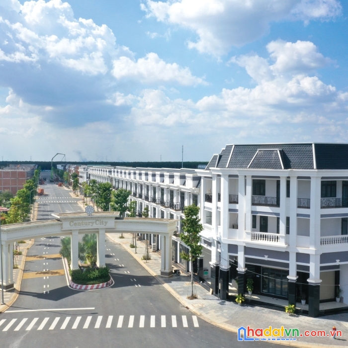 Bán shophouse 1 trệt 1 lửng 2 lầu mặt tiền dt 769 sân bay long thành