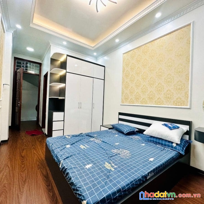 Bán nhà phố kim ngưu, hai bà trưng 23m, 5 tầng. giá: 4.1 tỷ